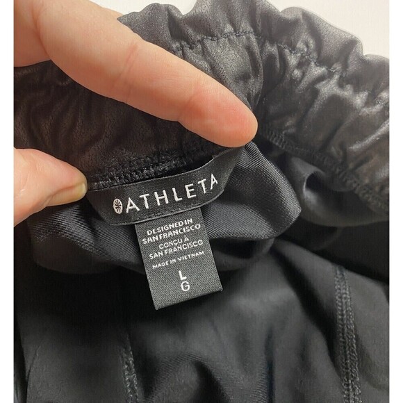 NWT Athleta Gleam Shorts Black Large Relaxed Pull On Elastic Waist Faux Leather - Picture 4 of 15
